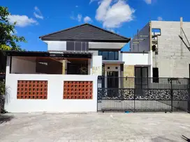 RUMAH CANTIK, 10 MENIT KE BANDARA ADI SUTJIPTO DI BERBAH, SLEMAN