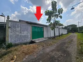 GUDANG DI DESA PRANTI, MENGANTI GRESIK