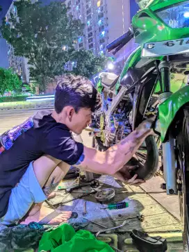 Jasa mekanik motor