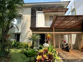 Rumah Megah Asri 224m 4+1KT SHM di Taman Yunani Sentul City Bogor