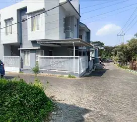 DI jual rukos 2 lantai lokasi strategis belakang kampus