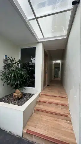 Dijual Rumah Renovasi Cantik The Eminent BSD Siap Huni