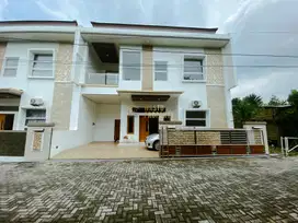RUMAH SIAP HUNI, TIPE BESAR HARGA MURAH DEKAT KAMPUS UII NGAGLIK