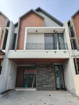 Di Jual Rumah Baru Gress Scandinavia  Manyar Tirtoyoso