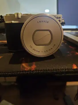 NIKON 1 J5 MIRORLESS
