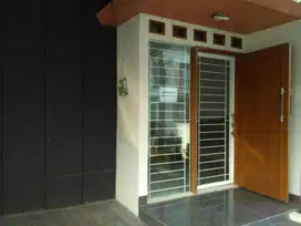 RUMAH DISEWAKAN: Disewakan Rumah di Bintaro Terrace 1
