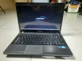 Dijual Laptop samsung NP300E4X