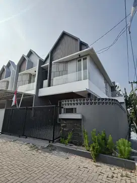 Di Jual Rumah Hook Manyar Tirtoyoso Baru Gress