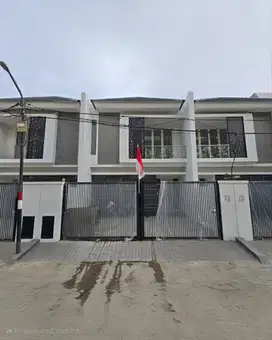 Rumah Pantai Mentari NEW MINIMALIS carport 2 GROHE/KOHLER, GRANIT 1x1