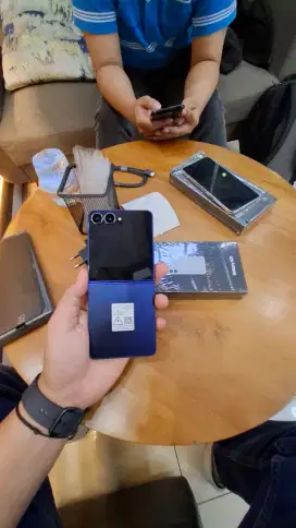 DISKON MURAH! SAMSUNG ZFLIP 7 SEGEL GARANSI SEIN 1 TAHUN