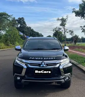 Mitsubishi Pajero Sport Dakar 4x2 2019 Hitam Km Low Istimewa