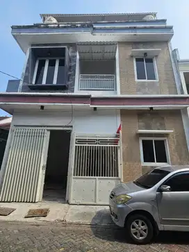 Rumah di Kalijudan Taruna Surabaya