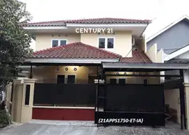 Dijual Rumah Hook dan cantik dijual di lokasi strategis di sektor 9