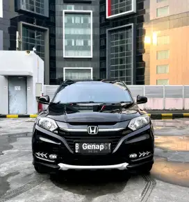 HR V E CVT 2018 Hitam no PR Terawat