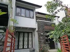 MURAH Rumah Taman Puspa Raya Surabaya Area Strategis HEN.B641