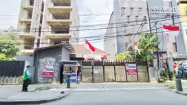 Rumah menteng Strategis di jalan proklamasi hadap2an stasiun LRT