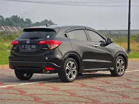 2016 HRV 1.8 E Prestige JBL Edition
