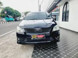 DP 5JT. TOYOTA KIJANG INNOVA 2012 AT / AUTOMATIC HITAM