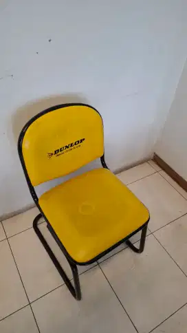 Kursi Kantor / Kursi Tamu Dunlop (Bekas)