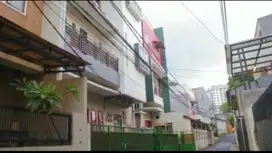 Rumah Kos 3 Tingkat di Bendungan Hilir,Jakarta Pusat