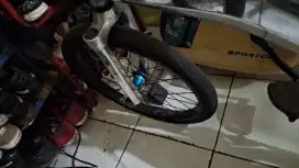Jual sepedah spesialidz  fork zoom steam ori rim  supradome, hub