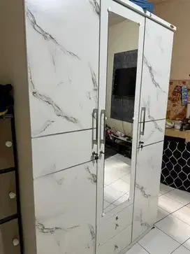 Lemari 3 pintu masih ok