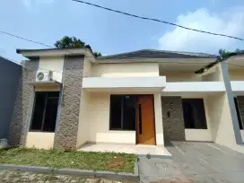 RUMAH MEWAH SIAP HUNI 3 KAMAR TIDUR DEKET GERBANG TOL CIMANGGIS