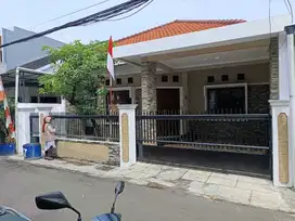 Disewakan Rumah Bagus & Strategis Area Rawamangun Jaktim