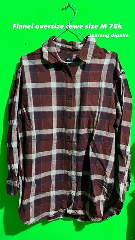 Kemeja flanel uniqlo