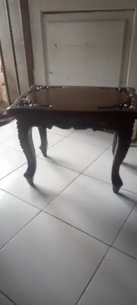 Meja kayu ukir jati