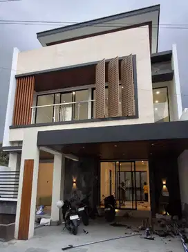 RUMAH MEWAH PRIVATE POOL, STRATEGIS DEKAT KAMPUS UGM & UNY