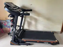 Alat treadmill T680M