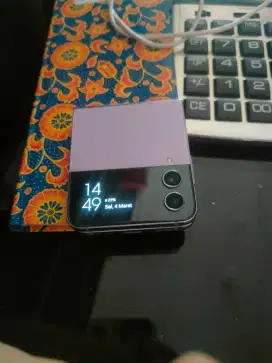 Samsung galaxy Z FLIP 4