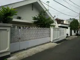 Rumah Belakang Gedung Bidakara Harga Nego