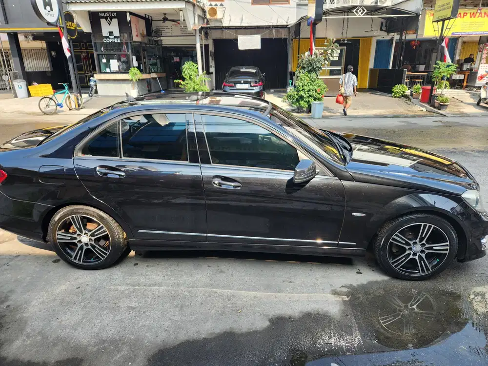 Mercedes-Benz C200 2014 Bensin