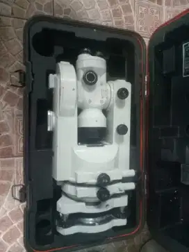 Theodolite Nikon NT-A2