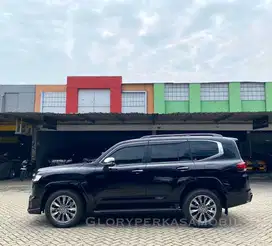 Toyota Land Cruiser 300 VXR 2023/ 2024 KM 4rb ANTIK Toyota LC300
