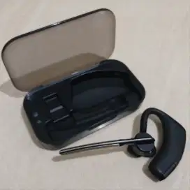 Bluetooth Headset - Plantronics Voyager Legend