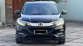 Honda HR-V Special Edition 2021 • Black Glossy • Record Authorized