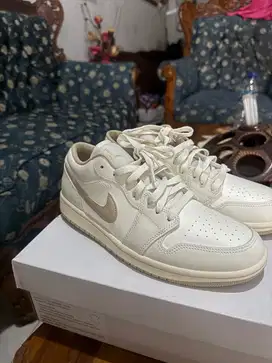 Sepatu Nike Air Jordan Low