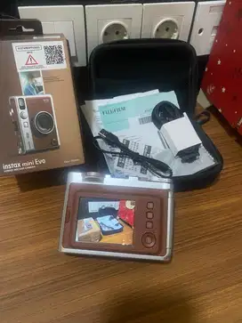 Fujifilm instax mini evo