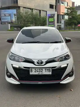 Toyota Yaris TRD S 1.5 Matic th 2018 putih metalik fullset termurah