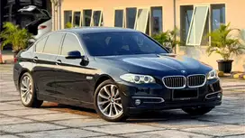 BMW 520i F10 MODERN LUXURY LCI 2017 • SPEEDO DIGITAL • BLACK GLOSSY