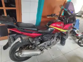 Bajaj Pulsar 220 Tahun 2011