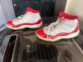 Sepatu Air Jordan 11 Retro Cherry 2022 V3