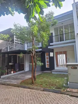 Jual rumah luas rapih SHM di cibubur country