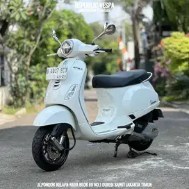 Piaggio Vespa LX 125 IGET LED FACELIFT TAHUN 2024 WARNA WHITE PERFECT