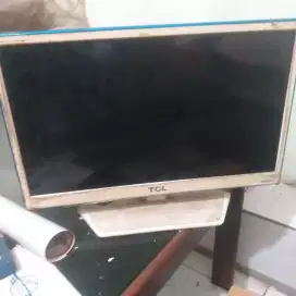 Tv bekas TCL 24 inch Type : L24E4200