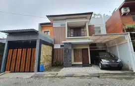 Rumah Furnish Colomadu Disewakan Dekat Tol dan Solo Kota