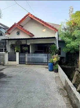 Rumah 2 Lantai di Jatirahayu Pondok Melati Bekasi